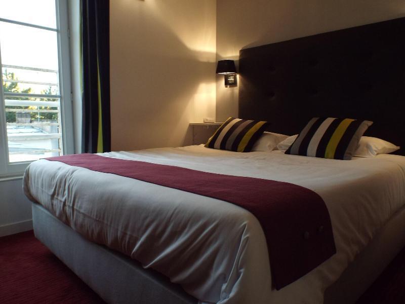 Logis Hotel Saint Martin Орлеан Екстериор снимка