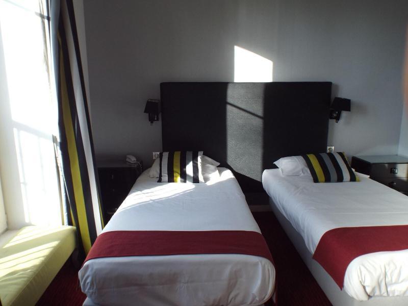 Logis Hotel Saint Martin Орлеан Екстериор снимка