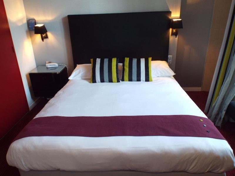 Logis Hotel Saint Martin Орлеан Екстериор снимка