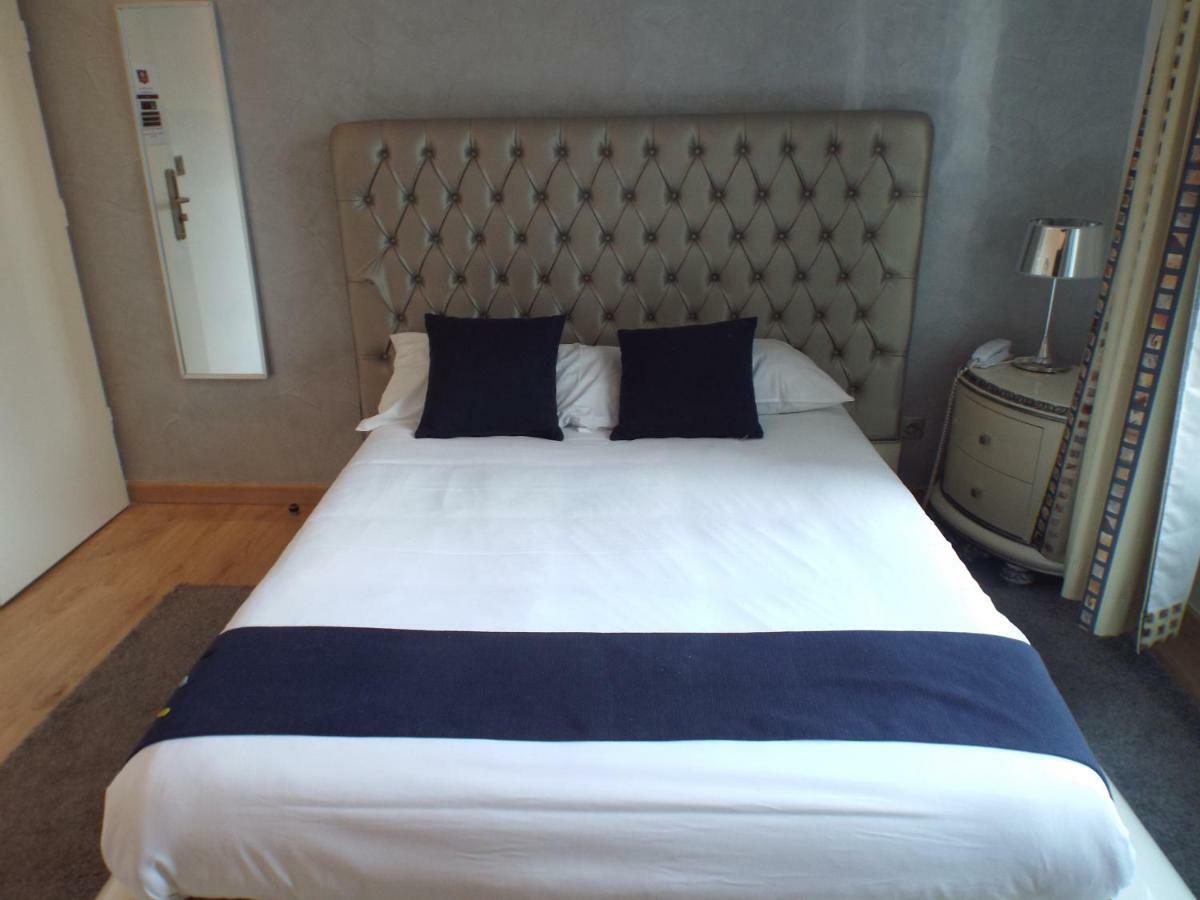 Logis Hotel Saint Martin Орлеан Екстериор снимка